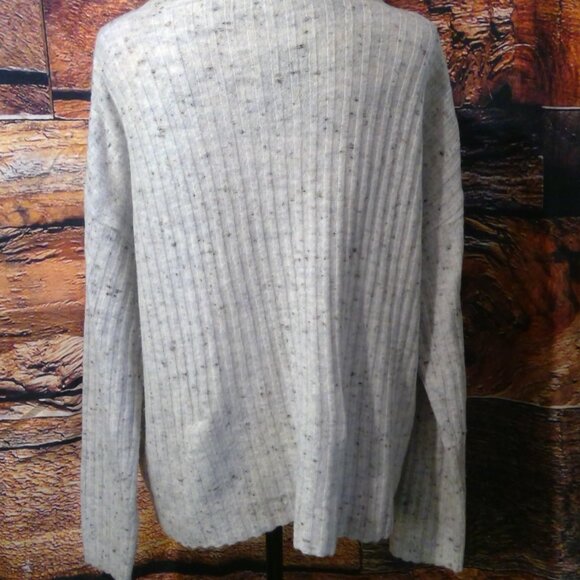 Old Navy Women's Grey Variegated Thread Long Sleeve Sweater (M) - Picture 4 of 9